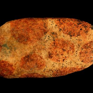 Grotta Le Prazziche (Puglia): osso dipinto con punti in ocra rossa (ca. 10 mila anni fa)