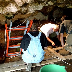 Grotta d'Oriente, una fase degli scavi